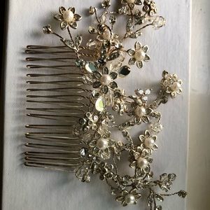 Nordstrom Accessories - Bridal Hair Comb đź’Ť Unique Nordstrom Accessories - Bridal Hair Comb đź’Ť Unique
